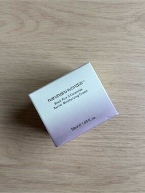 Haruharu Wonder Moisturizing Cream